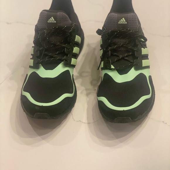 Adidas Ultraboost S&L Core Black Glow Green. Glow in Dark - Picture 6 of 8
